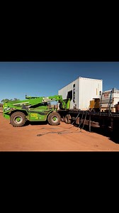 Big jobs made easy!The Merlo P120.10 tackles the heavy work with a 10-ton capacity and an impressive 9.7m lift height — here loading a shipping container onto a truck with ease.Thanks to the team at RSGX for capturing the power of Merlo in action!Photo credit: www.rsgx.com & Source Machinery#Merlo #P12010 #MerloTelehandlers #HeavyLifting #ConstructionEquipment #TelehandlerPower #RSGX #MerloInAction #MerloAustralia | Merlo New Zealand