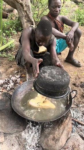 Hadzabe Tribe bushmen Chabba is the main chef when it comes to secret bush meals 🥰