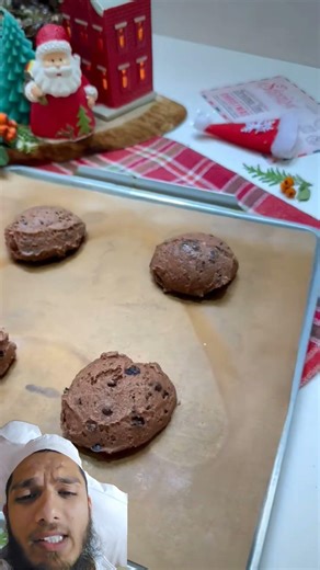 She is making Christmas cookies #christmas #cookies #cake #christmascakedesign #shorts #asmr