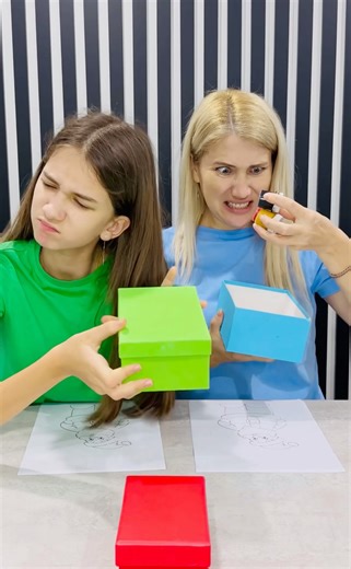 3 Marker Challenge 🎄😬🫣 #3markerchallenge #shorts #drawing #threewikifamily