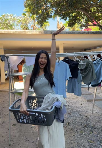 Laundry day LOLL🫧🧼 jangan lupa nonton MV baru kuuu “bunga bunga di barcelona” 🌼 yuk bikin jugaaa #bungabungabarcelona #christie #thelovelaundromat #laundry #jemuran