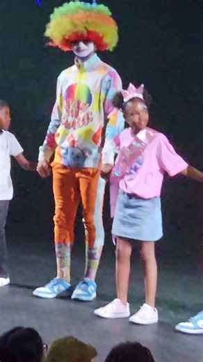 Nini Wins Dance off @ Universoul Circus 🎪