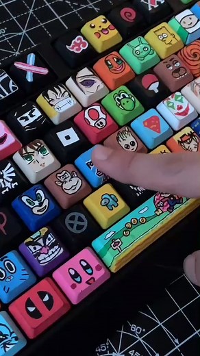 Répondre à @lecash_pas_conue j’ai écris quoi selon vous ? Vous avez réussi à décoder ? #keyboardchallenge #NatureBoxChallenge #artist #fyp #loraysart