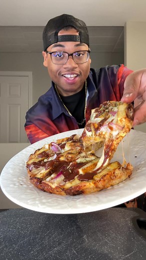 Healthy Barbecue Chicken Pizza Recipe with High Protein