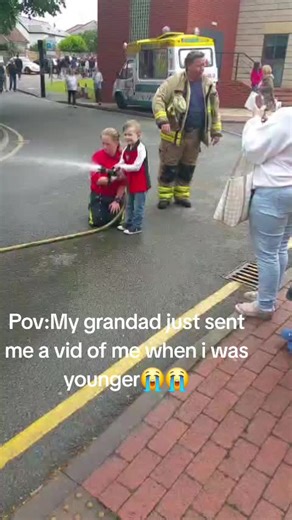 Funny Memories: Childhood Video from Grandad