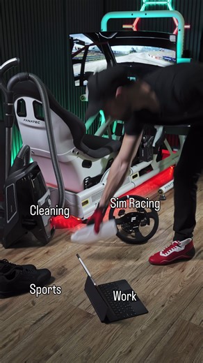 Sim Racing Hilarity: Priorities with Fanatec