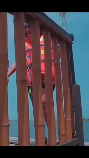 1.5K reactions · 12 shares | les gars l’artiste même demande des comptes à Merveille . C’était quel bâton as-tu utilisé pour mettre fin à la vie de l’artiste du peuple. Nous voulons savoir ce qui c’était passé cette nuit. Écoutons l’artiste lui même nous parle. C’est triste. Mais justice sera faite. Ici le 229 | Béninois Benin | Facebook