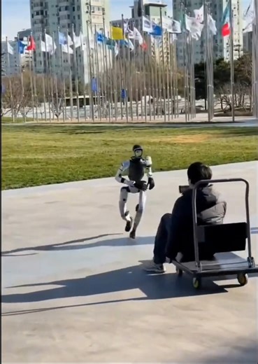 Not sure what they’re training it for… but this looks unreal. 🤖⚡ A humanoid robot falls, bounces back instantly, and sprints across a park like it’s nothing. Incredible agility but it raises one big question: Cool demo or real-world progress? China already has robots collecting tolls, making coffee, and doing daily tasks… So when will sprinting humanoids become useful humanoids? Join our global community, share your expertise, and explore partnership opportunities. 👉 www.ctorobotics.com Stay u