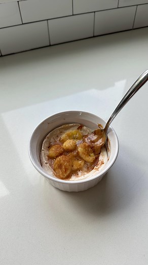 ayria rutledge | PROTEIN BANANA BREAD this takes literally 5 minutes and is SO GOOD. ingredients: 懶1 scoop @legion banana bread protein powder, code... | Instagram