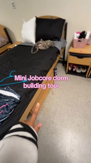 Dorm Building Tour: All-Girls Floor at University