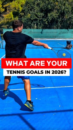 It’s time to manifest and commit: Comment down below your exact tennis goals for 2026 🙌 ❌ Don’t be vague, be precise, be confident and let’s make some serious goals for the year ✅ “By the end of 2026, I want to win 30 matches” 🏆 I’ll start: I want to compete again and play my first match in 4 years, and by the end of 2026, be ranked inside the top 10 for ITF 35s 🙏 #tennis #coachsimon #happynewyear | Coach Simon TopTennisTraining
