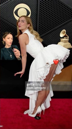 She is the fun pop girl we need ? #fashionreview #grammys #redcarpet #review #reaction #looks