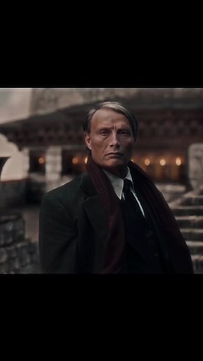 literally my favorite scene #grindeldore #gellert #grindelwald #albus #gellertgrindelwaldedit #albusdumbledore #albusdumbledoreedit #dumbledoresarmy #dumbledorearmy #gellertgrindelwald #gellertandalbus #gellertxalbus #judelaw #madsmikkelsen #ezramiller #fantasticbeasts #fantasticbeasts3 #trendsong #fightingscene🎥