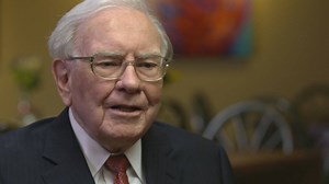 Warren Buffett doesn't use a computer, except for this http://bloom.bg/2fhA2Ei | Bloomberg