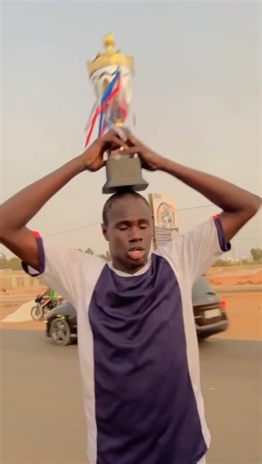 @amethboundaw01 @P🇸🇳❤️ @Momo bou ndaw 🇮🇹🇸🇳🇸🇳 @cana bou Diop 2 @tallashop0 coupe bi Day diegui nday pont bi ✅🎊😂