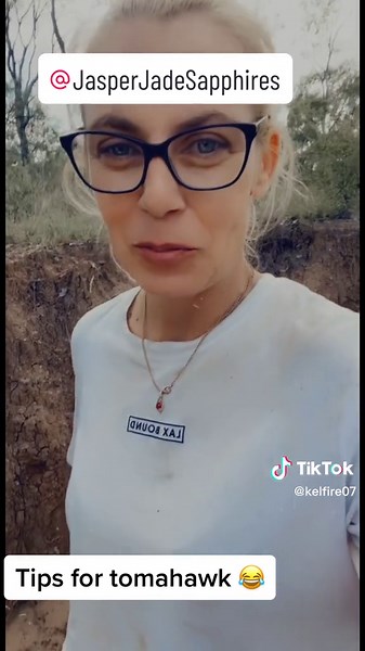 Tips for tomahawk creek fossicking #sapphirehunting #tomahawkcreek #gemhunter #australia #aussiethings #aussiegirl #camping #offgridcamping #4you #fypシ #fyp #4x4offroad #appropriatefootwear #dontwearwhite #family #ilovemylife @JasperJade Sapphires