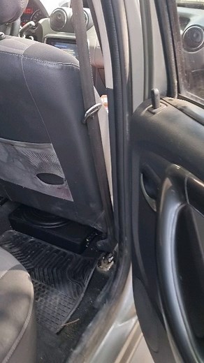 Instalación de Radio 7 pulgadas Bowmann + canbus Renault + parlantes JBL 5 pulgadas y subwoofer plano amplificado para Renault  Todo para tu vehículo lo encuentras en nuestro local. Todo medio de pago  Consultas por precio e instalación al Dm o al Wspp +56954211466 +56950983030 | Fullcar AUDIO | Facebook