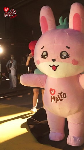 BTS Biến Cực Căng Trong MV Mới Của Đức Phúc