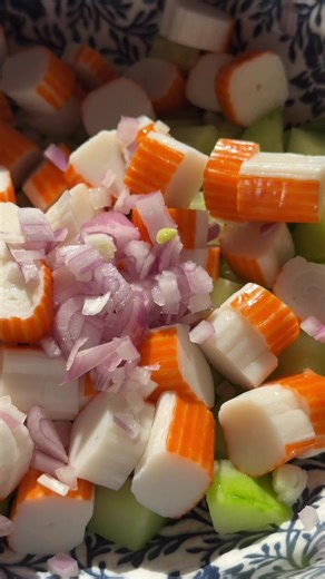 Surimi sticks salad aka imitation crab salad🤤 #salad #imitationcrab #paluszkikrabowe #springsalad