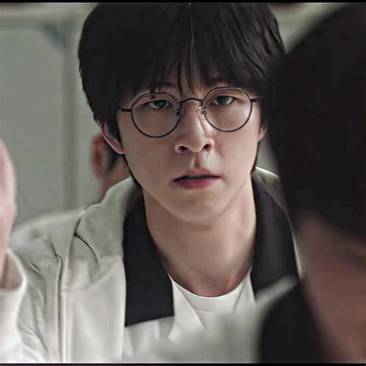 Shocking Moments in Weak Hero Class 1