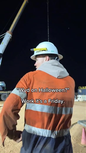 I got bills to pay kid. | Solo Toa