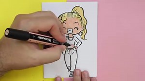Bocetero, nuestro dibujo d ehoy es como dibujar una chica kawaii. Puedes ver en este paso a paso que el dibujo kawaii es muy divertido y sencillo. Para tener un dibujo muy kawaii no te pierda este video. Si te gusta este video dadle a like, comparte con tu amigo y dejame un comentario | 365 Bocetos