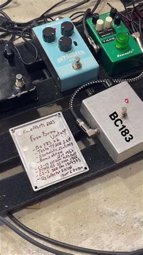 Fuzz Face style pedal 🔥 #guitar #guitarpedals #stratocaster #pedalboard #music #fender #blues #rock