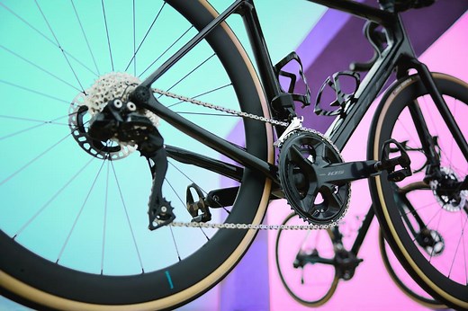 NIEUW: 12-speed en elektronisch schakelen met de nieuwe Shimano 105 Di2 groepset!