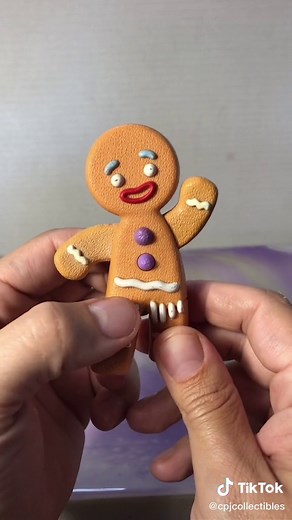 Not my Gumdrop Buttons🥺. #shrek #mcdonalds #happymealtoys #gingerbreadman #shrek3 #gingy