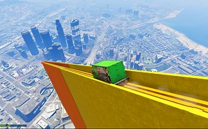 你从未见过的高空货车玩法，恐高症要发作了！