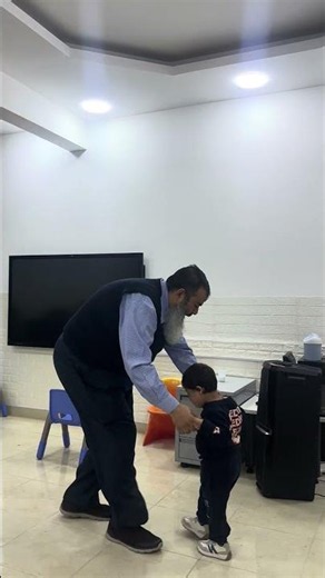 تطوير المهارات الحركية الكبرى: تدريبات عملية للمشي للأمام والخلف