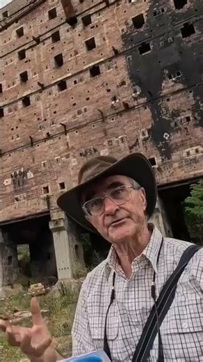 I explored an abandoned ghost town in Australia... Watch the full video now🦘👻 #abandoned #explore