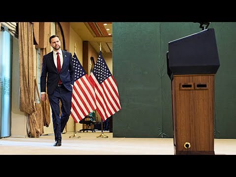 US-Iran Involved in Game of Chicken, Sanders Says