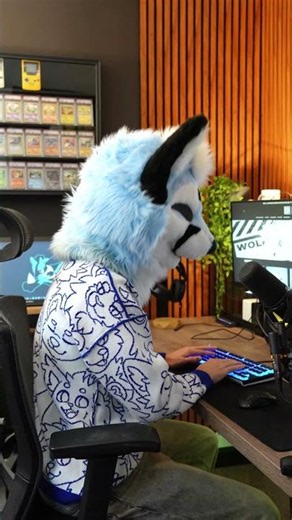 He working hard 🙂👍 #furry #fursuit #fursuiter #clothing