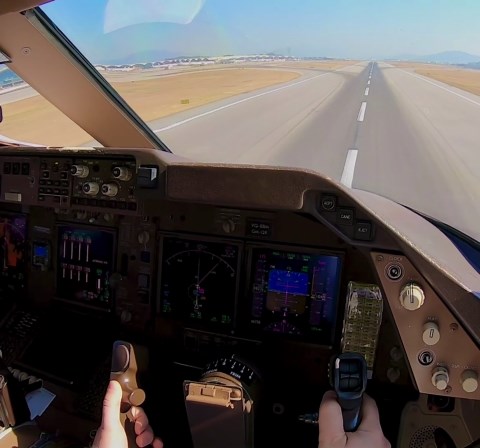 Boeing 747-8 at Hong Kong | Just Planes