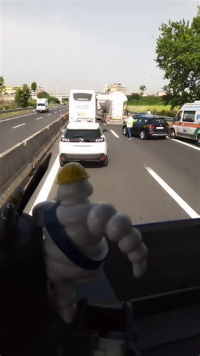 Traffic Jam Insights on a Multi-Lane Highway