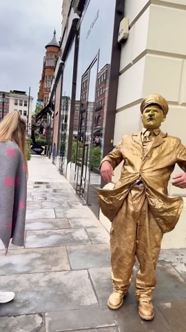 I always manage to catch her of guard.🤣