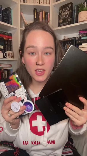 Kindle Oasis vs. Paperwhite: A Detailed Comparison