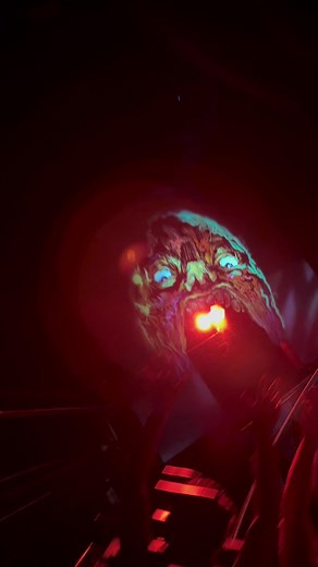 Revenge if the Mummy! One of the nost underrated rides im Florida. #revengeofthemummy #universalstudiosorlando #universalstudiosflorida #seewdw #longervideos