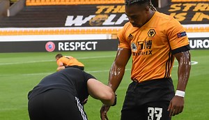 Wolves' Traore gets arms covered in oil to be slippery so rivals can't grab him