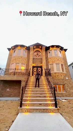 House Tour of this Gorgeous Howard Beach Mansion 🔥 Built by Reliable Custom Builders 🏡 . . . . #realestate #realestateagent #realtoroftiktok #house #Home #fyp #nyc #queens #queensnyc #newconstruction #dream #queensrealestate #interiordesign #goals #custombuilt #customhomes #interior #luxury #queensrealtor #nychome #justbuilt #housesoftiktok #houseshopping #foryou #foryoupage #realestatetiktok #realestateinvesting #realestateinvestor #nyclife #nyclifestyle #bigapple #luxurylife #luxuryhomes #ho
