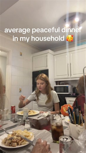 Average peaceful dinner in my household