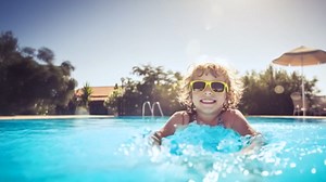 Pool Algaecide for Swimming Pools -Single Treatment Lasts 3 Months, Effective Algaecide for Pool with Unique Organo-Copper Complex - Black, Mustard, and Green Algae Killer for Pools (32 Oz)