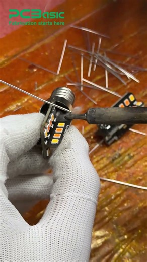 What makes an LED bulb last longer?