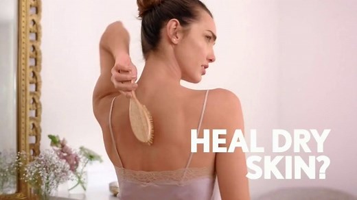 Aveeno Skin Relief TV Spot, 'Say Goodbye to Extra Dry Skin & Hello to Healthy Skin'