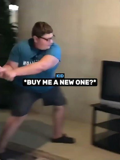 Kid Loses In Fortnite And Crashes Out 💔