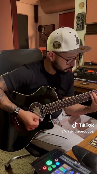 #MusicProduction #AudioEngineer #RecordingStudio #MusicStudio #GuitarRecording #StudioLife #HomeStudio #SoundEngineering #BachataMusic #BachataGuitar #GuitarraBachata #Bachateros #TropicalVibes #BachataRecording #LatinMusic #BachataRomántica #TrendingNow #ReelItFeelIt #ContentCreators #ViralMusic #BehindTheScenes #bachata #guitarra