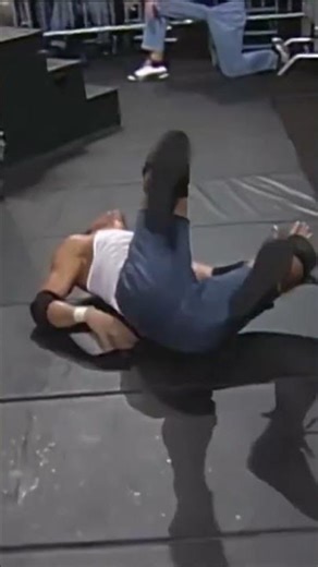 Perry Saturn Belly To Belly Kidman