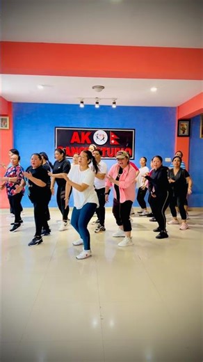 Jhyam param jhyam param ❤️ new trending song❤️dance of morning Zumba & cardio class senior students