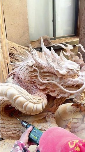 Bringing Wood to Life: Detailed Dragon Statue Carving